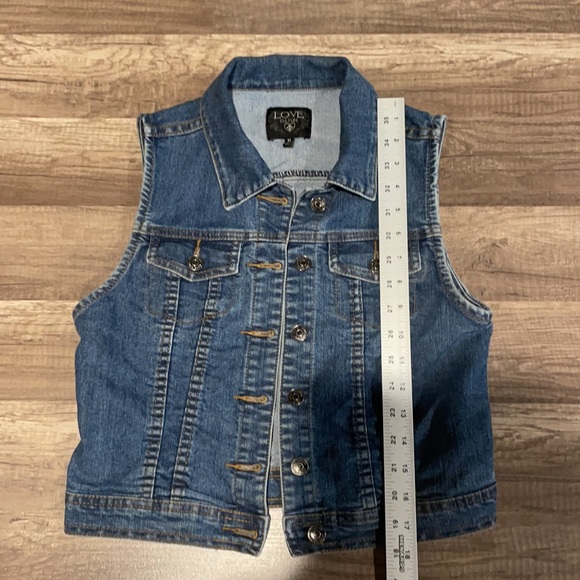 Cute Love Culture Denim Vest. Medium - Picture 4 of 8